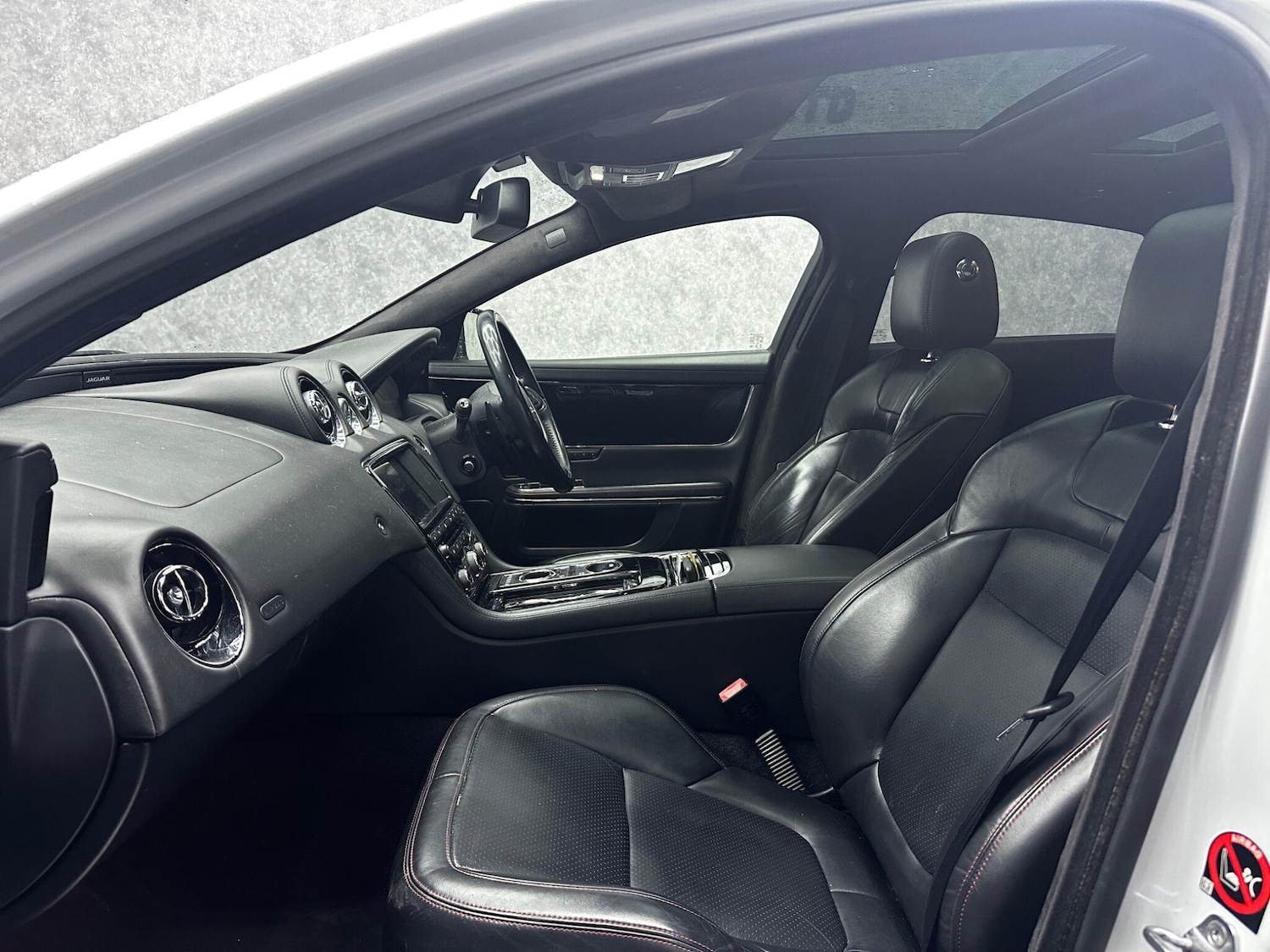 Used Jaguar XJ 2017 for sale - 78058261: Photo 3