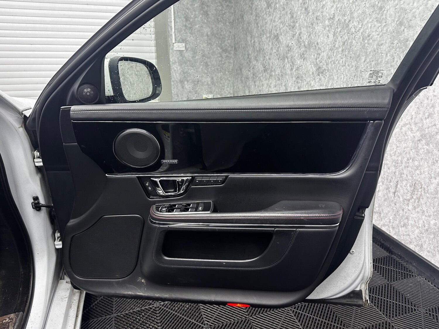 Used Jaguar XJ 2017 for sale - 78058261: Photo 33