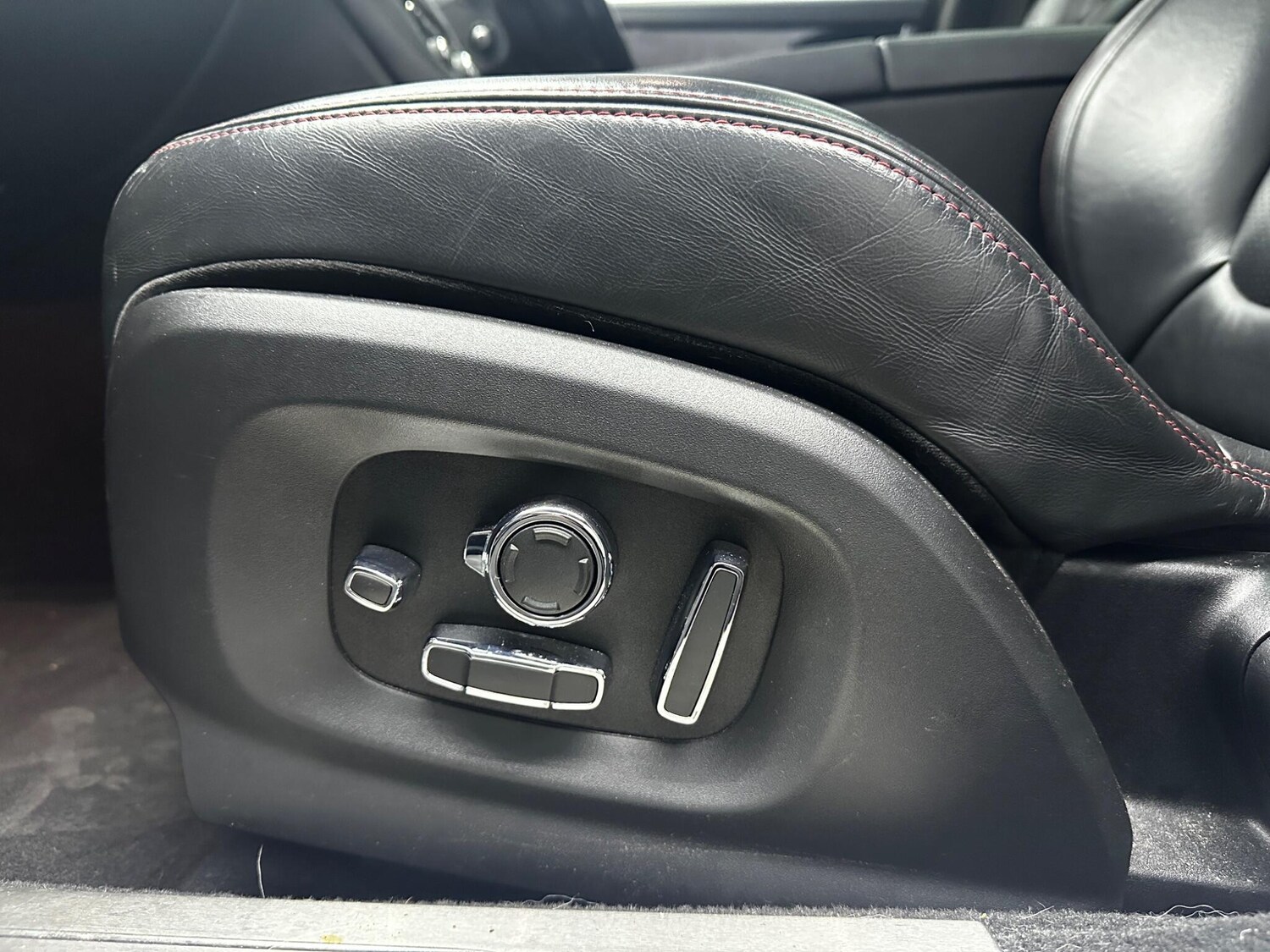 Used Jaguar XJ 2017 for sale - 78058261: Photo 40