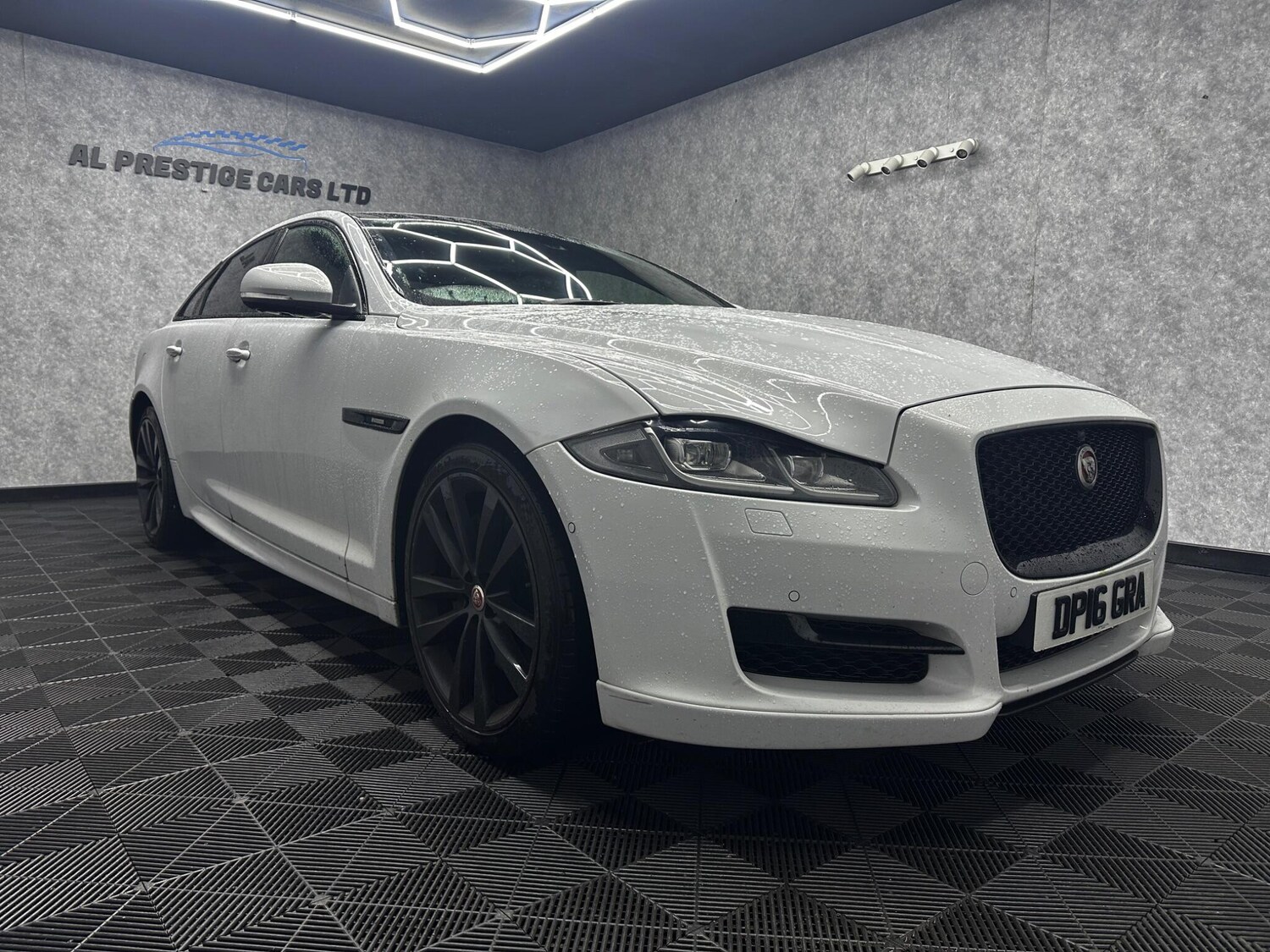 Used Jaguar XJ 2017 for sale - 78058261: Photo 6