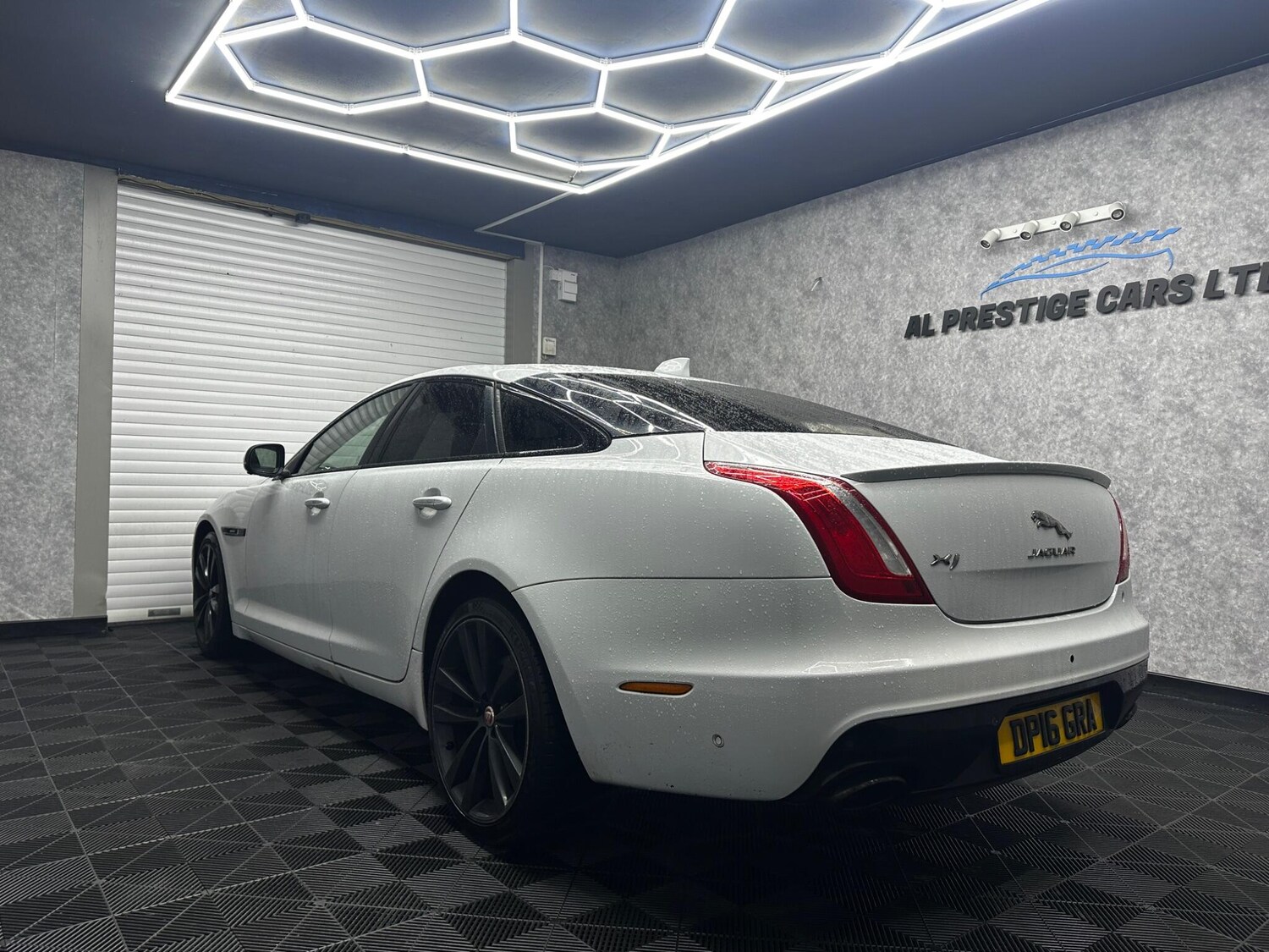 Used Jaguar XJ 2017 for sale - 78058261: Photo 7