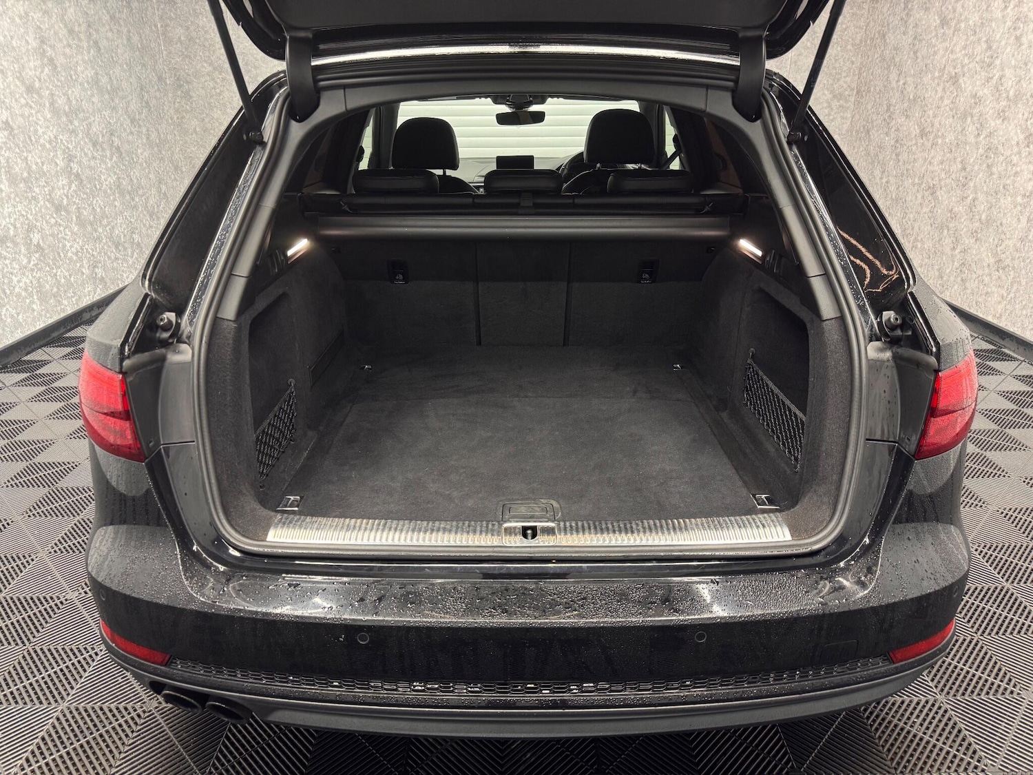 Used Audi A4 Avant 2016 for sale - 76250940: Photo 30