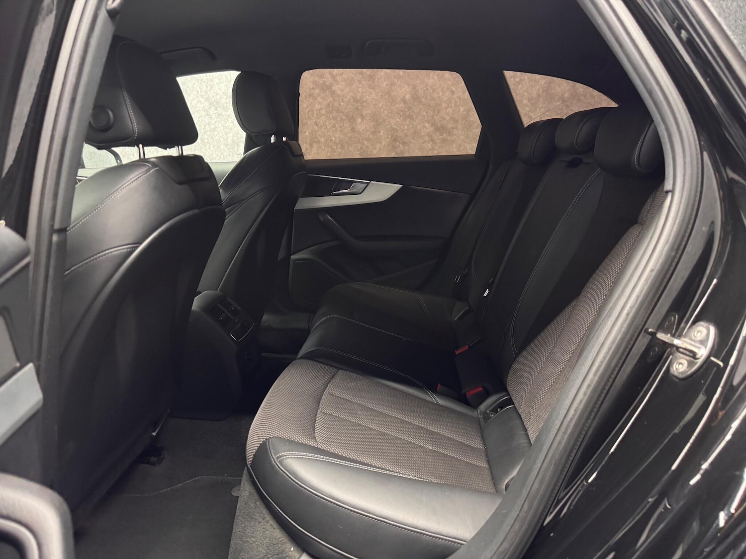 Used Audi A4 Avant 2016 for sale - 76250940: Photo 6