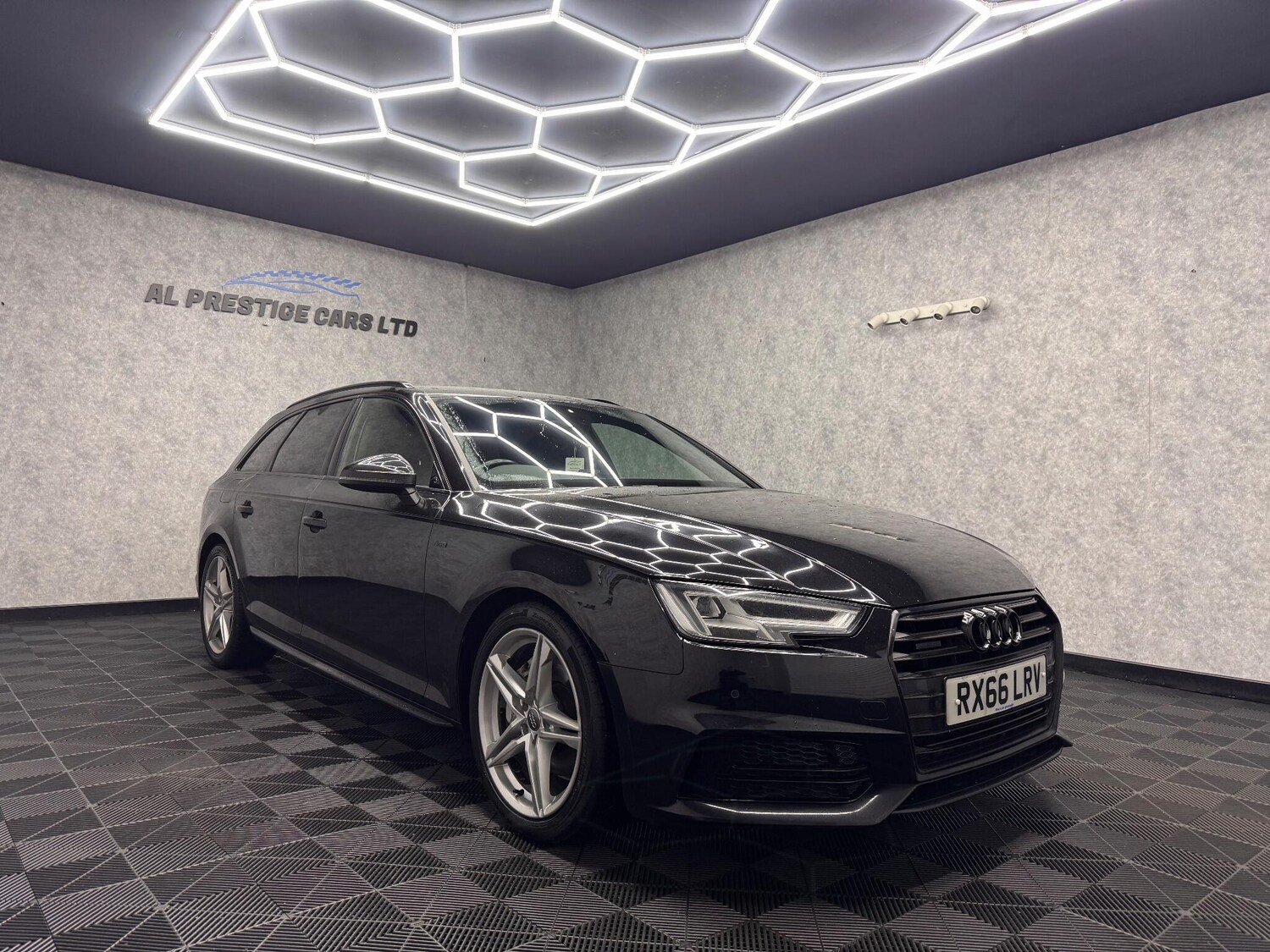 Used Audi A4 Avant 2016 for sale - 76250940: Photo 9