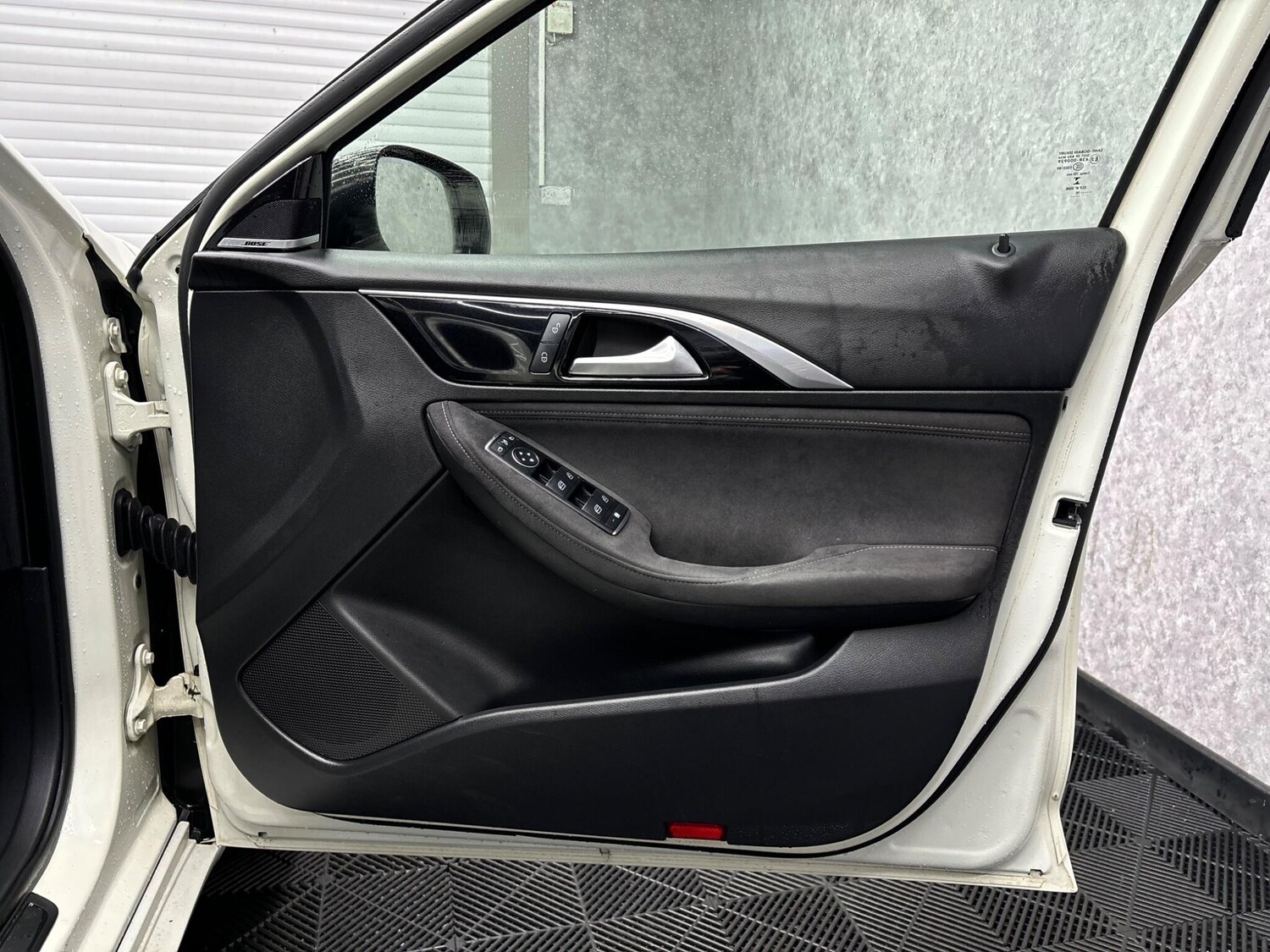 Used Infiniti Q30 2016 for sale - 78058092: Photo 24