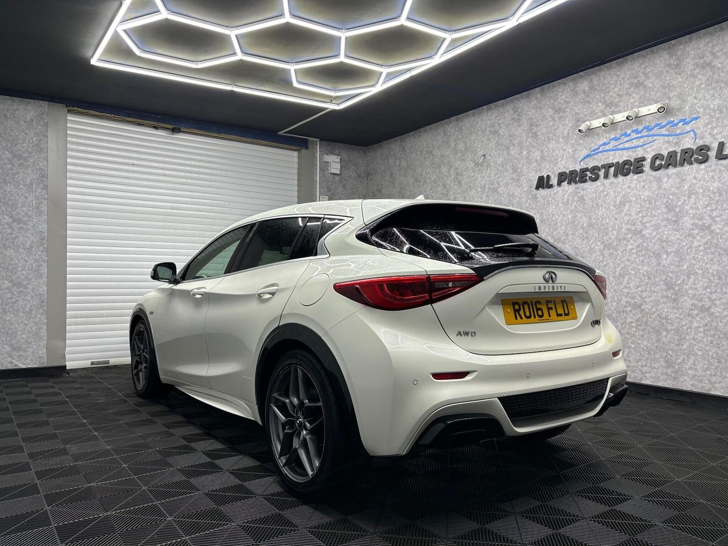 Used Infiniti Q30 2016 for sale - 78058092: Photo 4