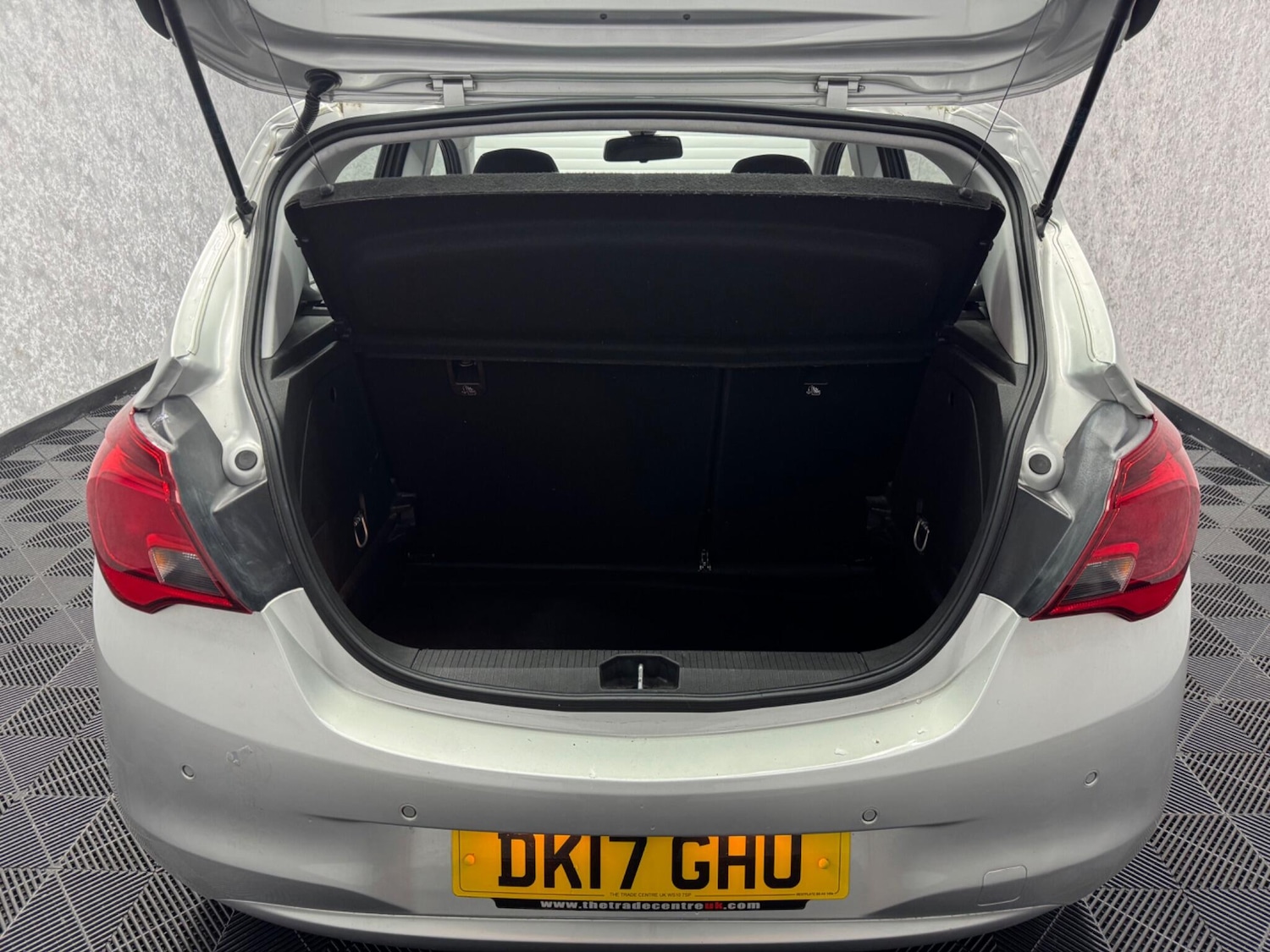 Used Vauxhall Corsa 2017 for sale - 76239306: Photo 25