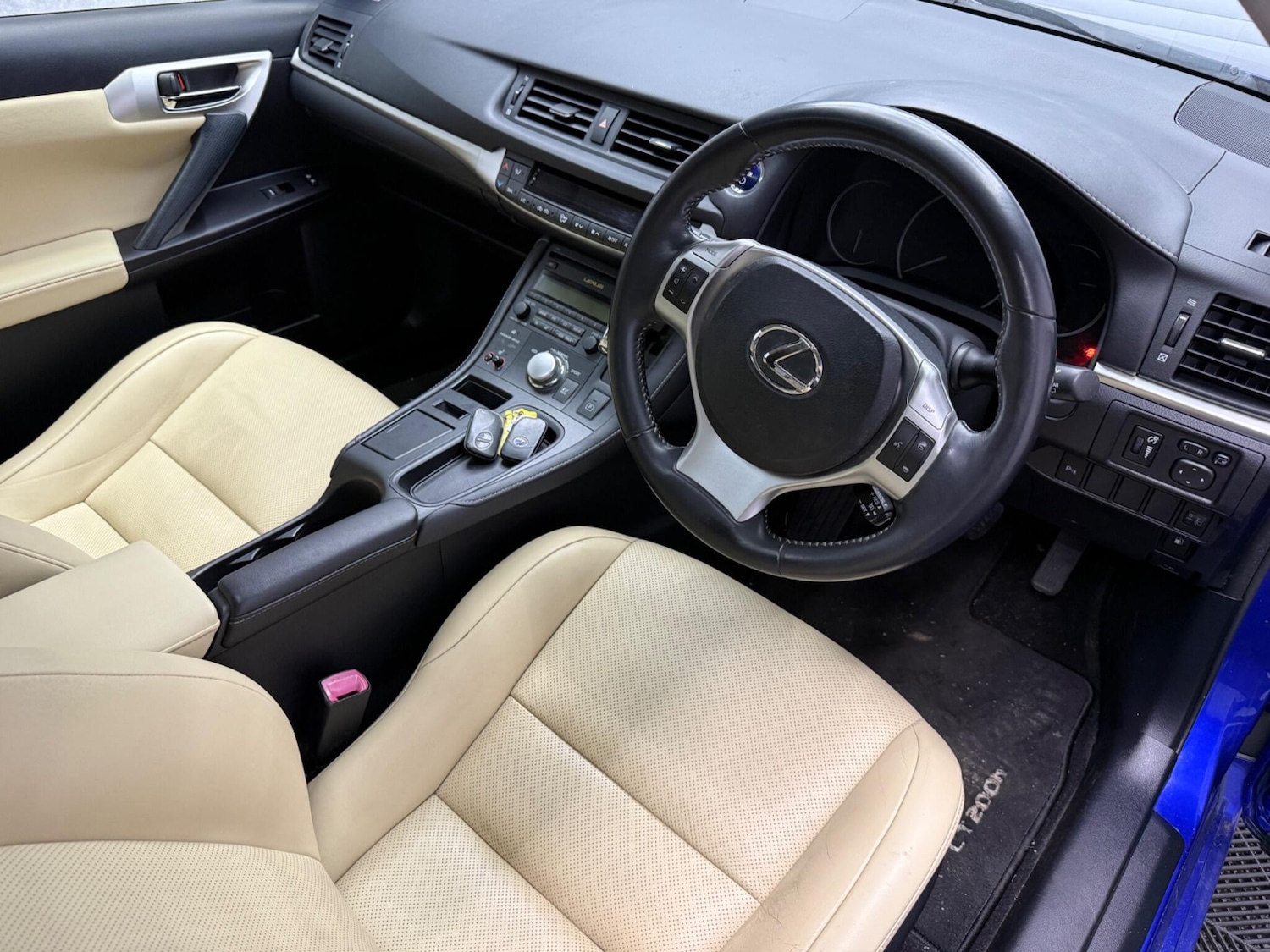 Used Lexus CT 2013 for sale - 77993868: Photo 2