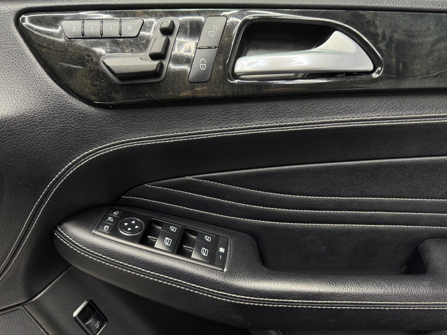 Used Mercedes-Benz M-Class 2013 for sale - 75990120: Photo 18