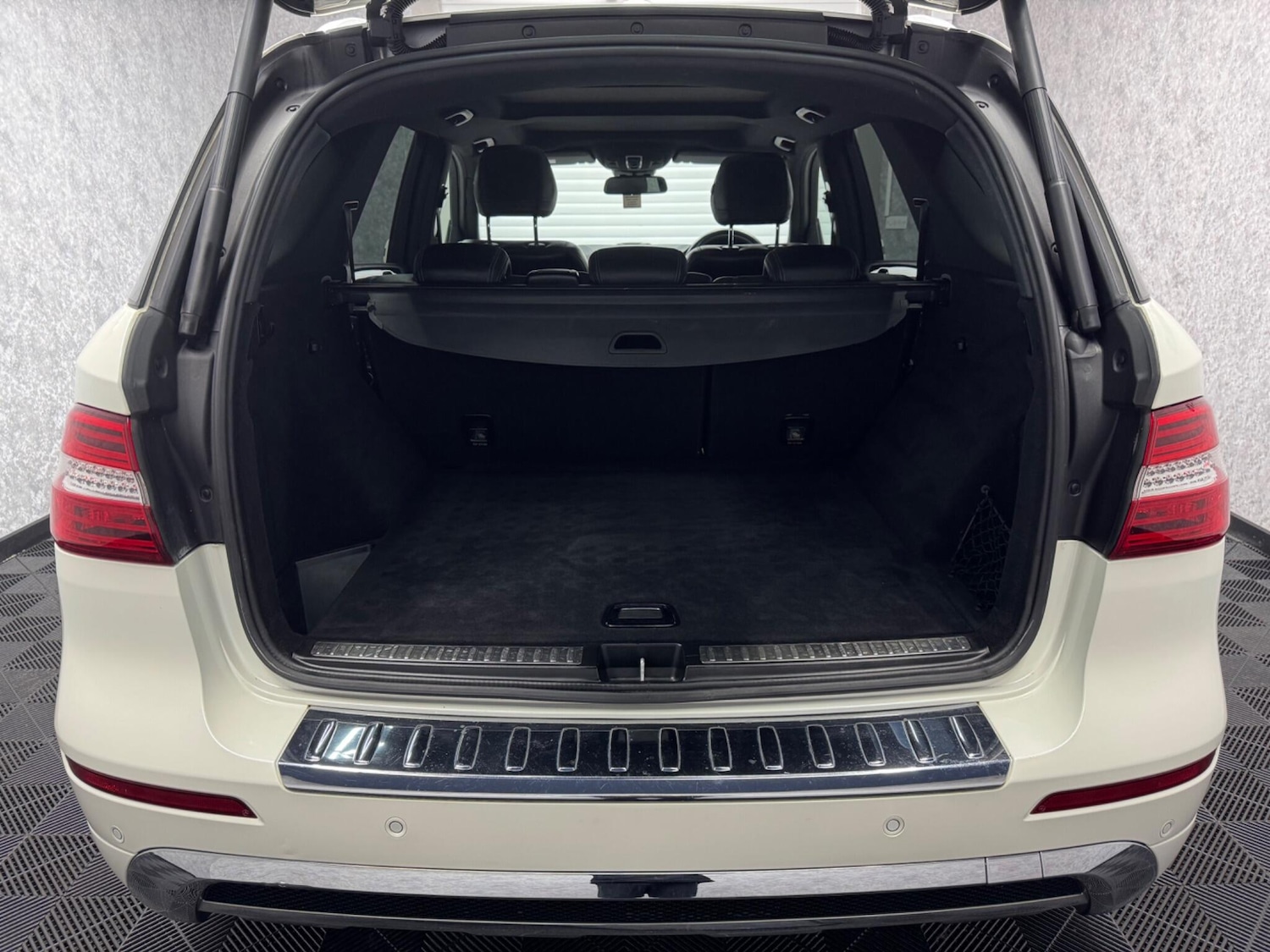 Used Mercedes-Benz M-Class 2013 for sale - 75990120: Photo 24