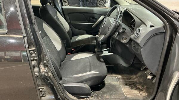 Used Dacia Sandero Stepway 2014 for sale - 78171320: Photo 2