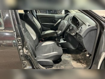 Used Dacia Sandero Stepway 2014 for sale - 78171320: Photo