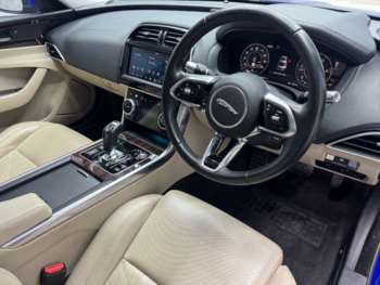 Used Jaguar XE 2019 for sale - 73624337: Photo