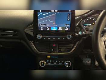 Used Ford Fiesta 2017 for sale - 76251136: Photo