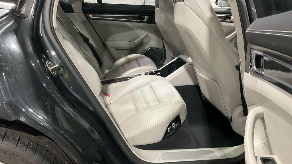 Used Porsche Panamera 2016 for sale - 77376437: Photo 3