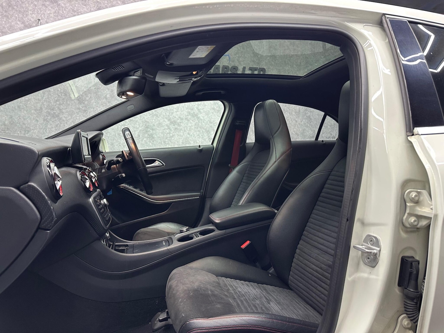 Used Mercedes-Benz A-Class for sale - 78057577: Photo 3