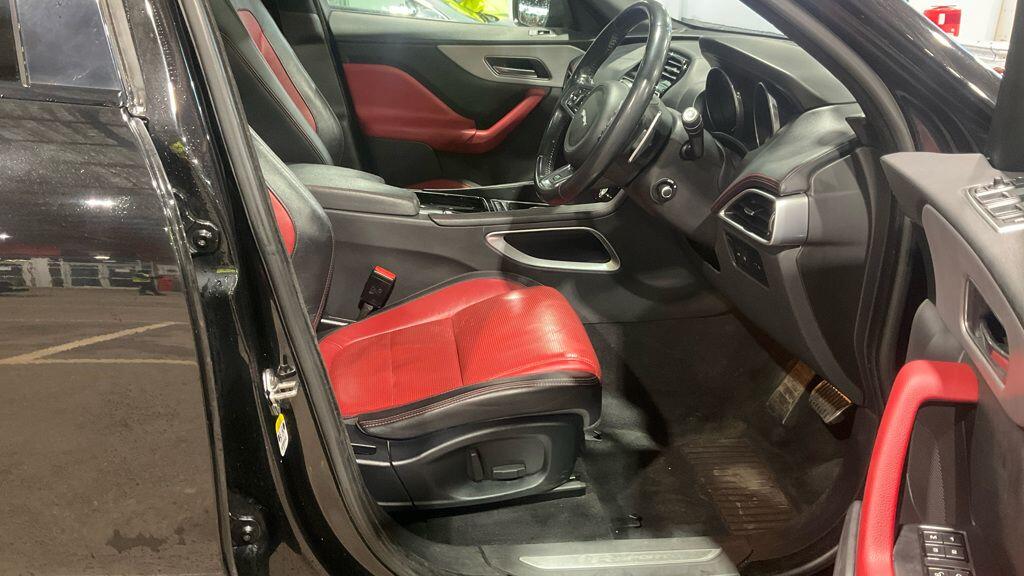 Used Jaguar F-Pace 2017 for sale - 77395780: Photo 2