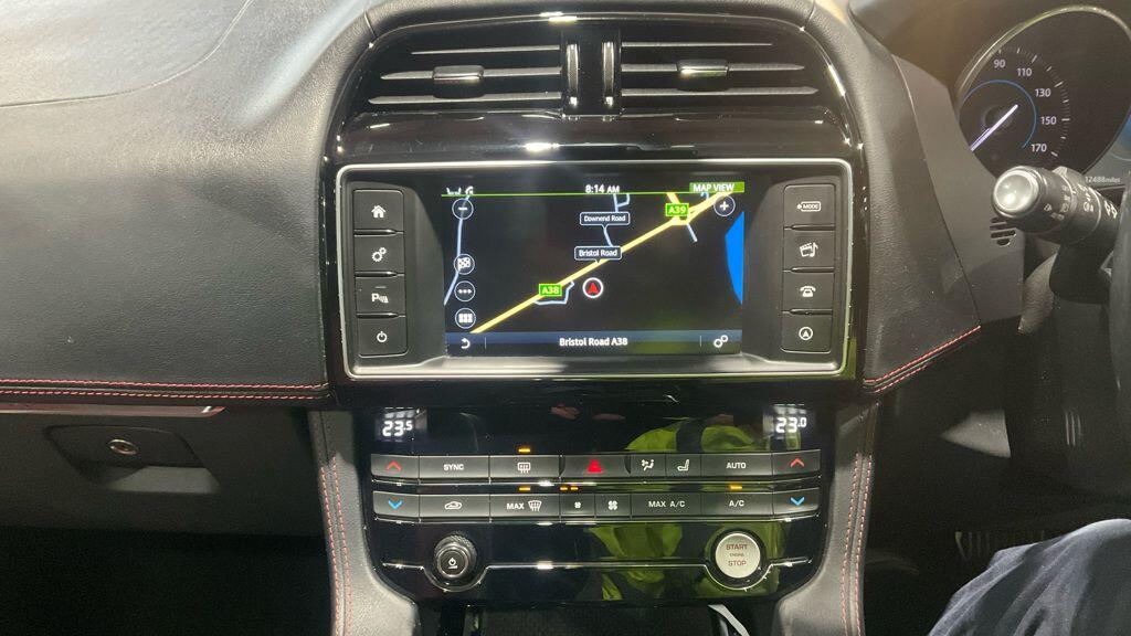 Used Jaguar F-Pace 2017 for sale - 77395780: Photo 4