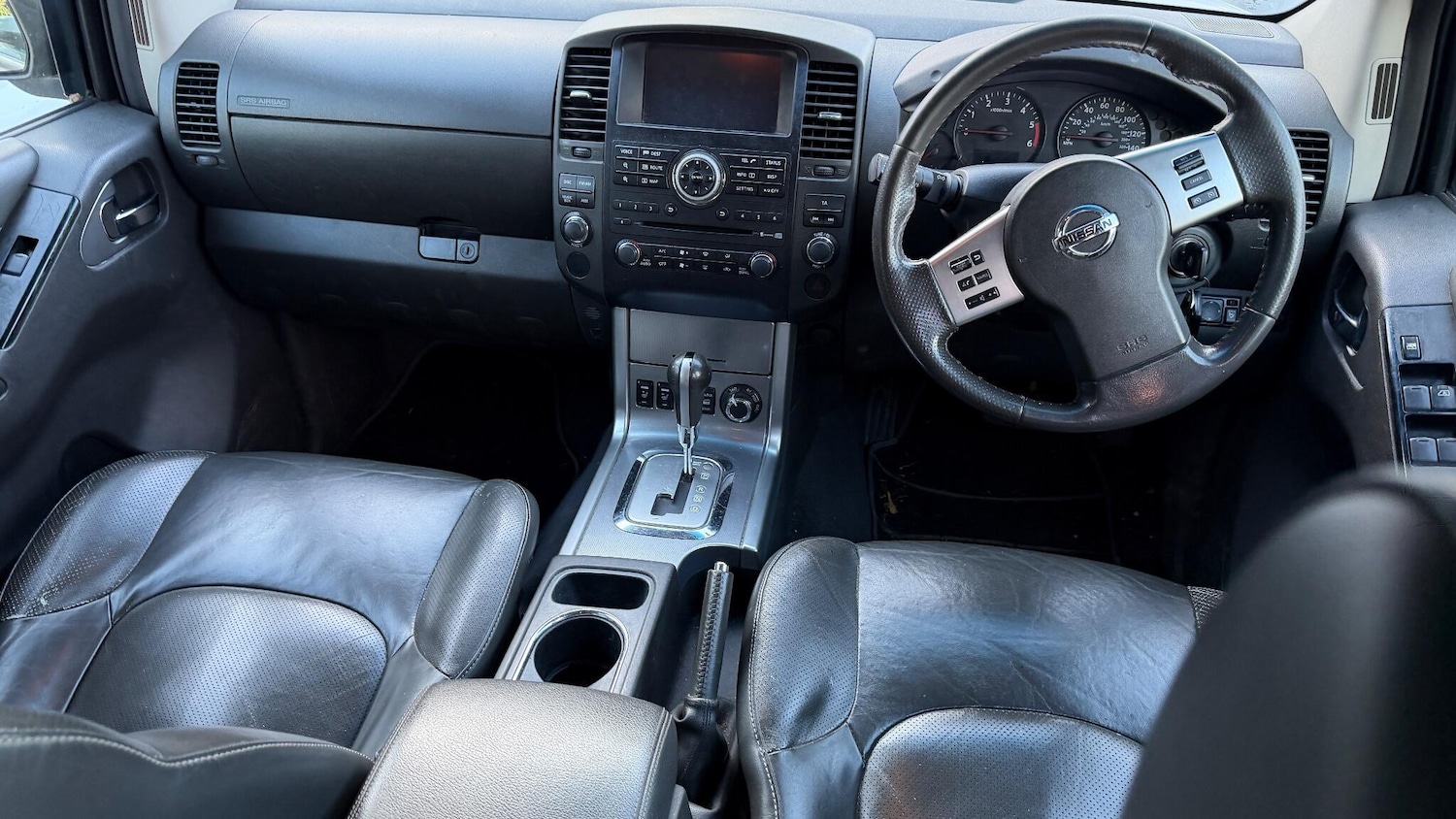 Used Nissan Navara 2012 for sale - 76441238: Photo 2