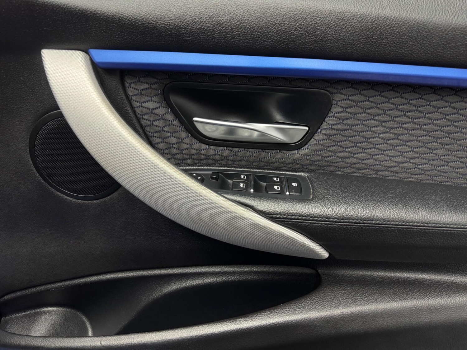 Used BMW 3 Series 2018 for sale - 77633400: Photo 28