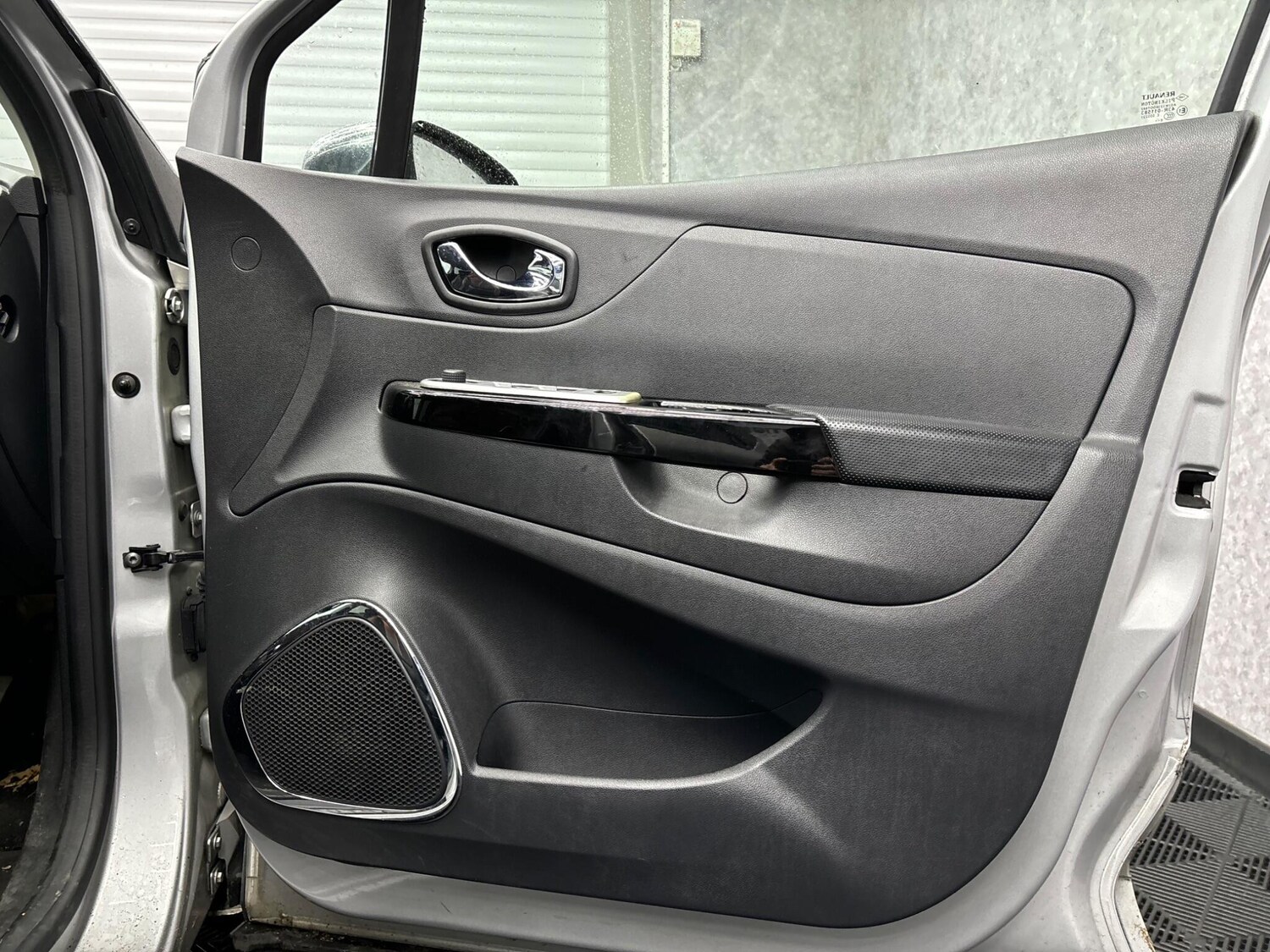 Used Renault Captur for sale - 78057752: Photo 13