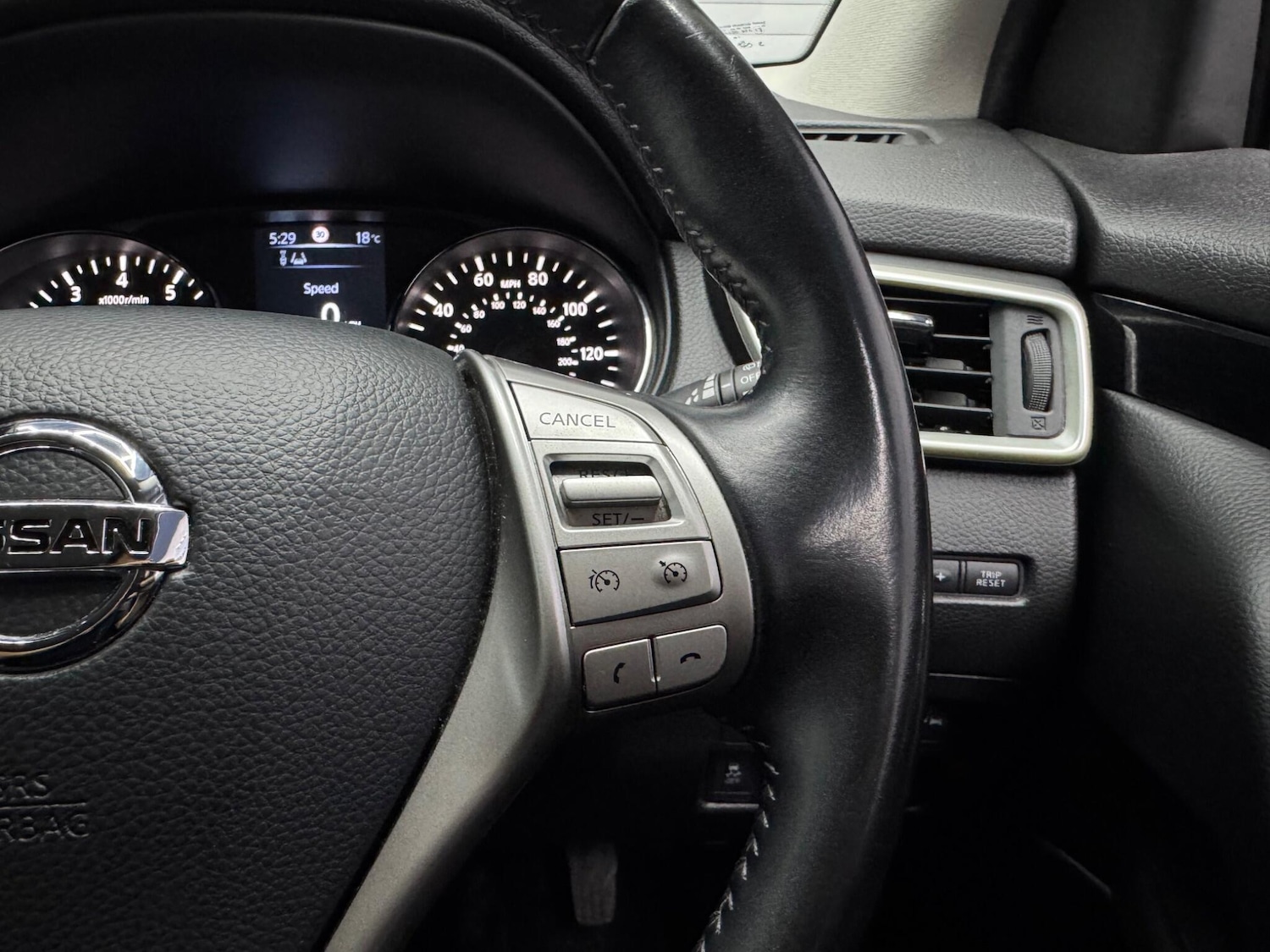 Used Nissan Qashqai for sale - 77769791: Photo 12