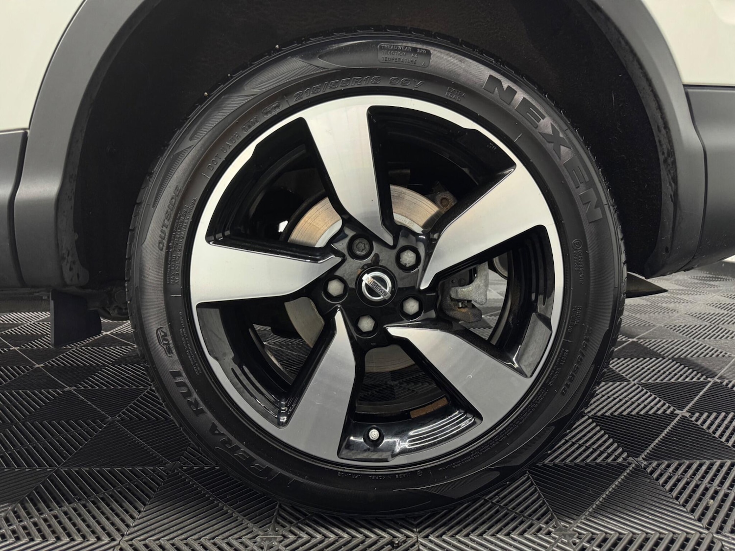 Used Nissan Qashqai for sale - 77769791: Photo 28