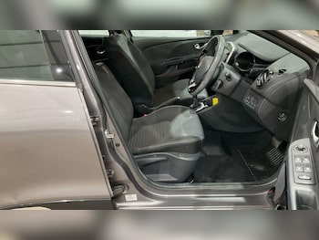 Used Renault Clio 2015 for sale - 76446832: Photo