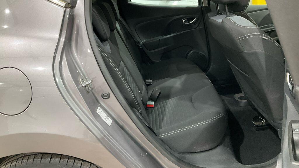 Used Renault Clio 2015 for sale - 76446832: Photo 5