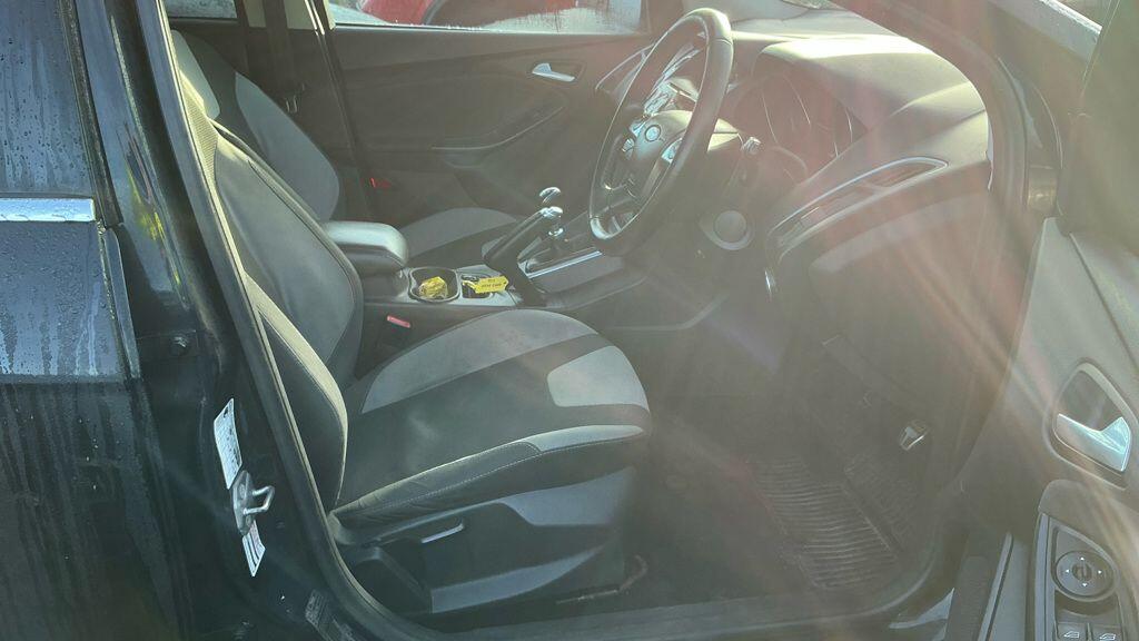 Used Ford Focus 2013 for sale - 77049659: Photo 2