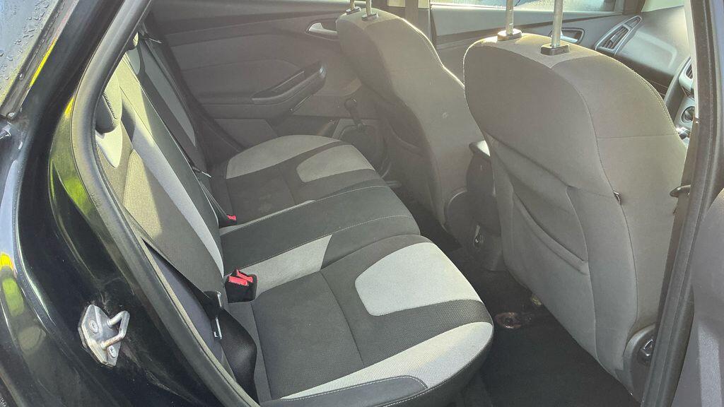 Used Ford Focus 2013 for sale - 77049659: Photo 3