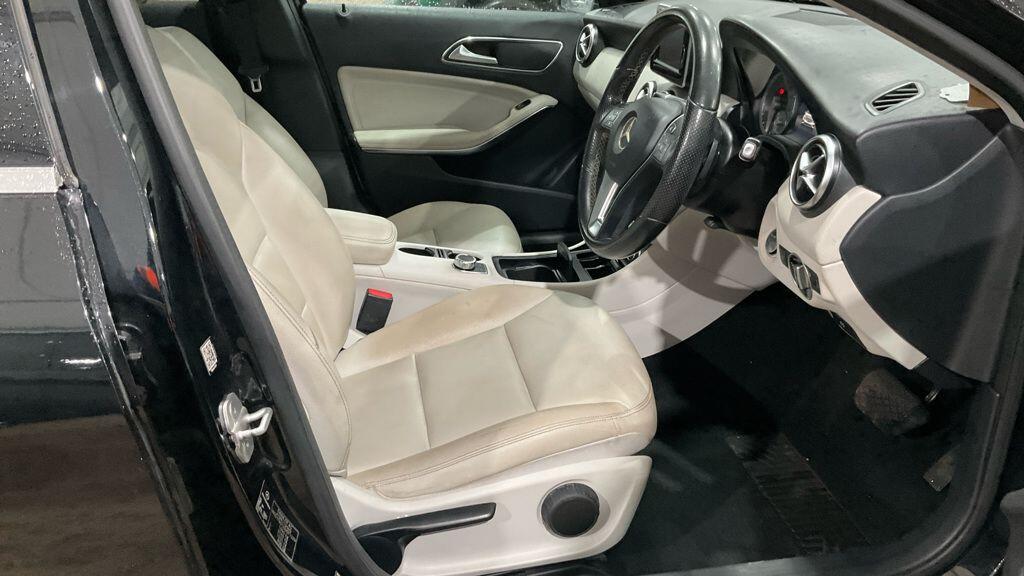 Used Mercedes-Benz A-Class 2015 for sale - 76158715: Photo 2