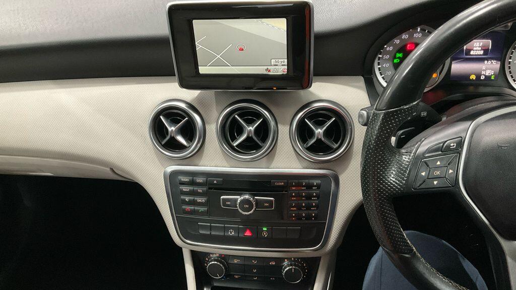 Used Mercedes-Benz A-Class 2015 for sale - 76158715: Photo 3