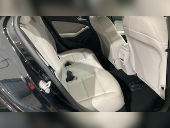 Used Mercedes-Benz A-Class 2015 for sale - 76158715: Photo