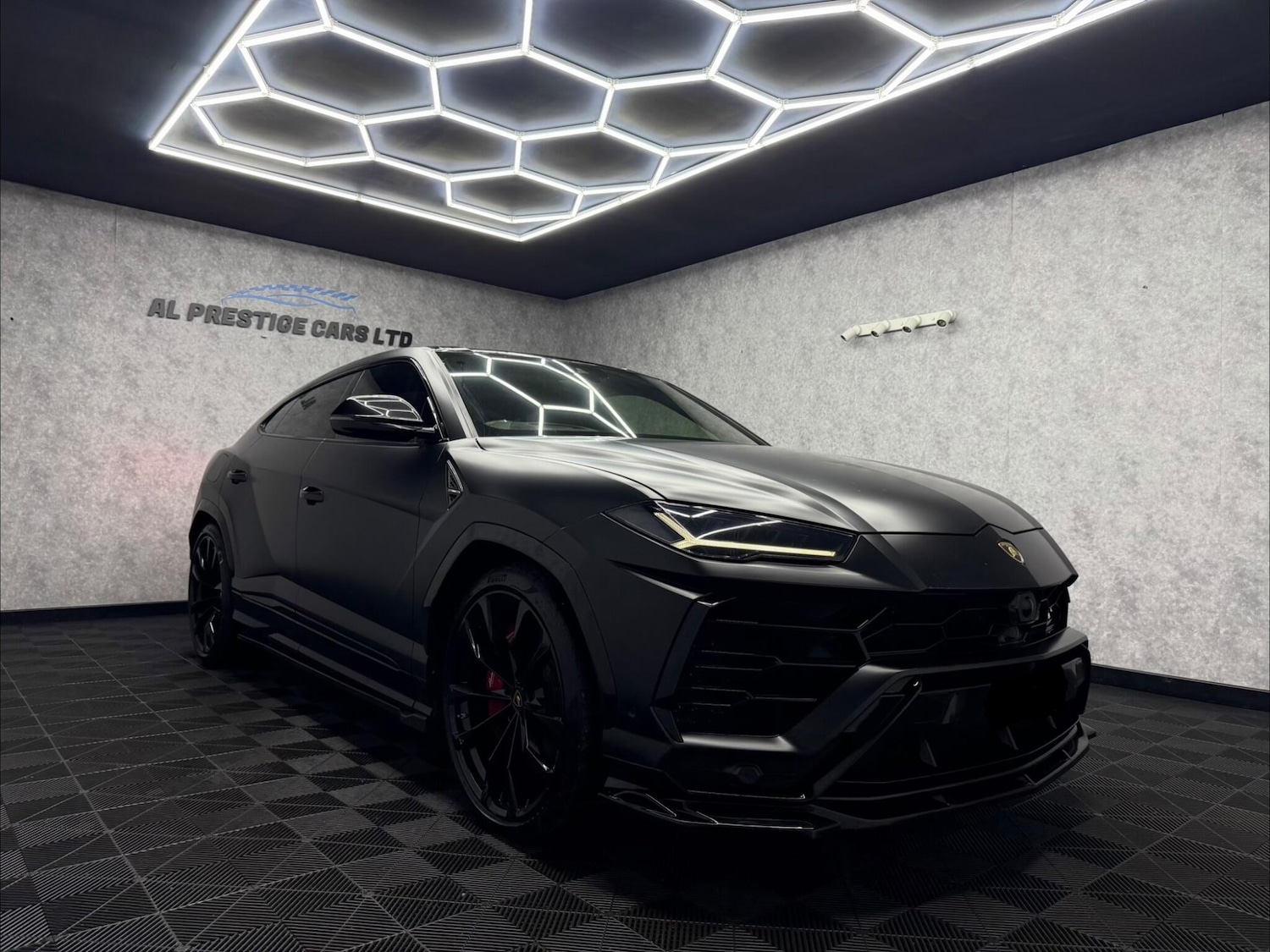 Used Lamborghini Urus 2019 for sale - 77237960: Photo 28