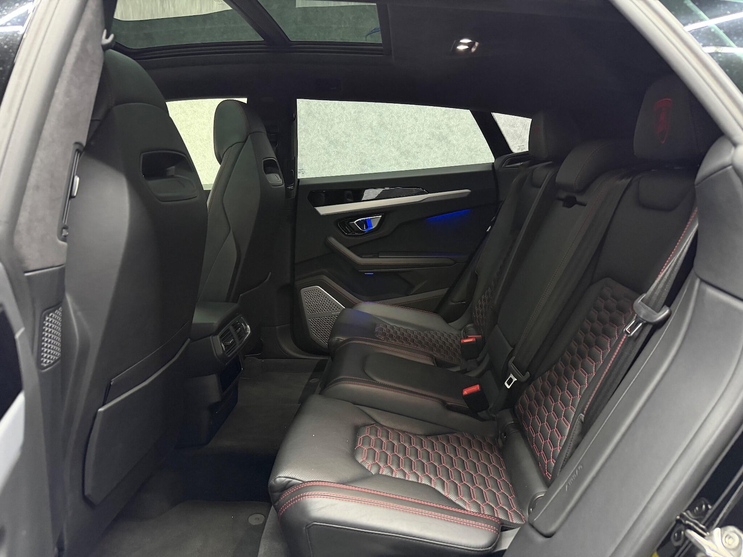 Used Lamborghini Urus 2019 for sale - 77237960: Photo 5