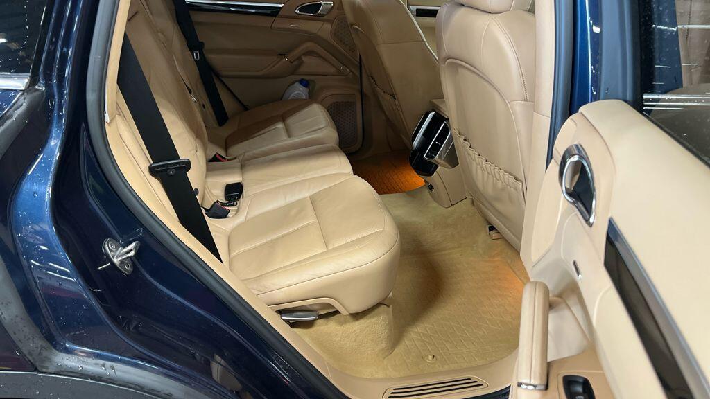 Used Porsche Cayenne for sale - 77425722: Photo 3
