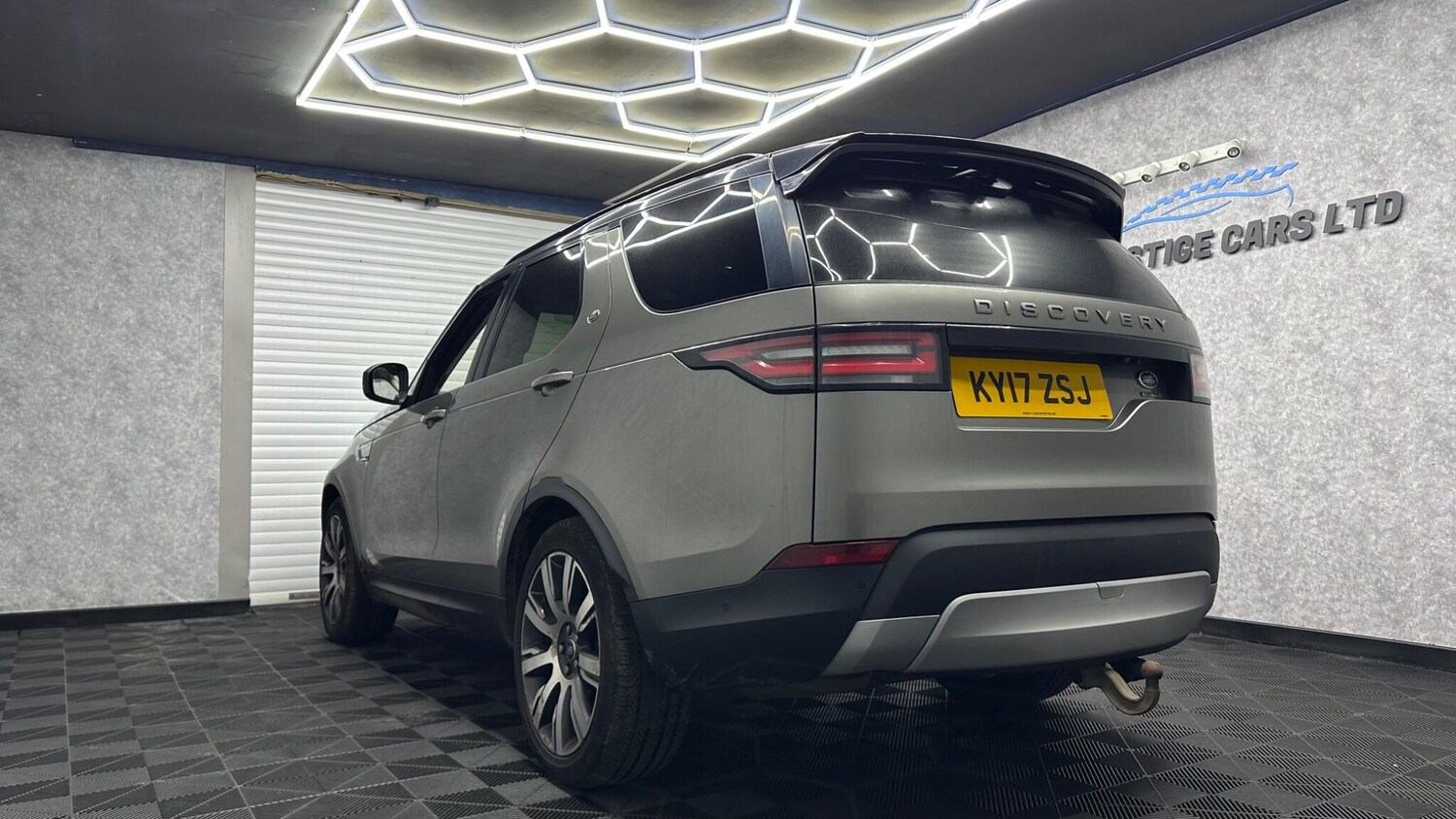 Used Land Rover Discovery 2017 for sale - 78058443: Photo 12