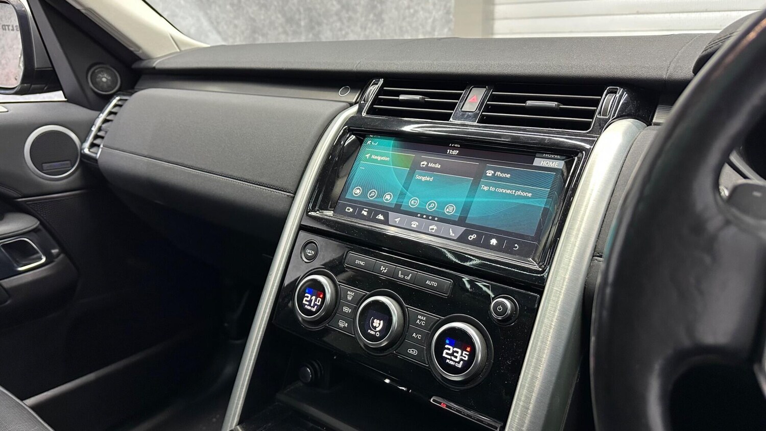 Used Land Rover Discovery 2017 for sale - 78058443: Photo 13