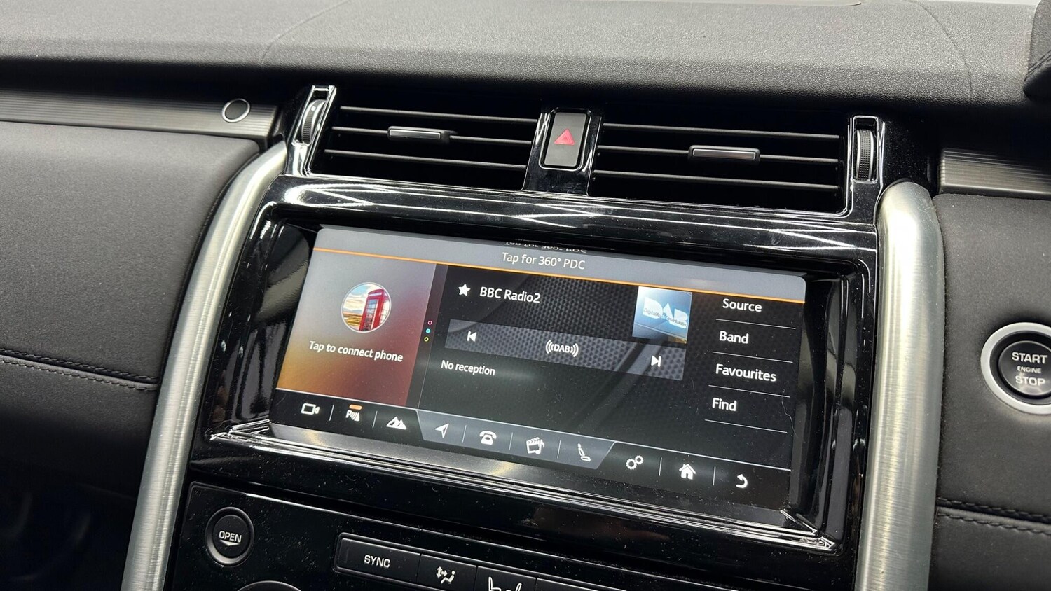 Used Land Rover Discovery 2017 for sale - 78058443: Photo 14