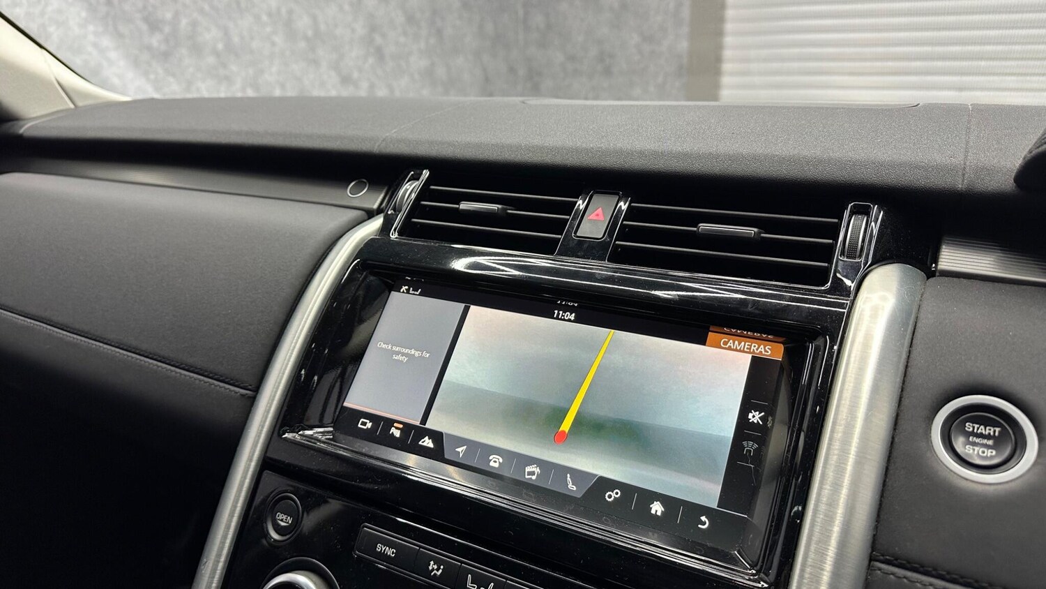 Used Land Rover Discovery 2017 for sale - 78058443: Photo 16