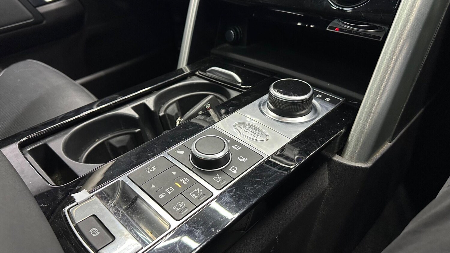 Used Land Rover Discovery 2017 for sale - 78058443: Photo 22