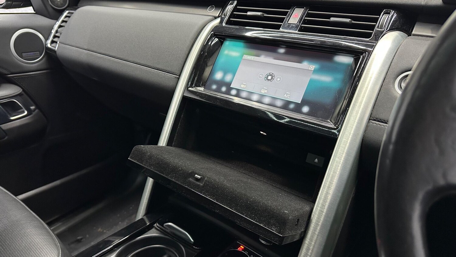 Used Land Rover Discovery 2017 for sale - 78058443: Photo 23