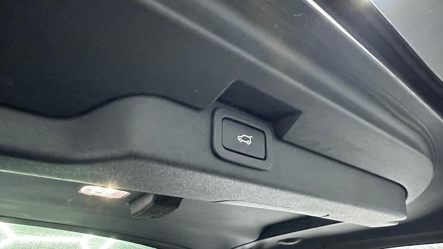 Used Land Rover Discovery 2017 for sale - 78058443: Photo 38