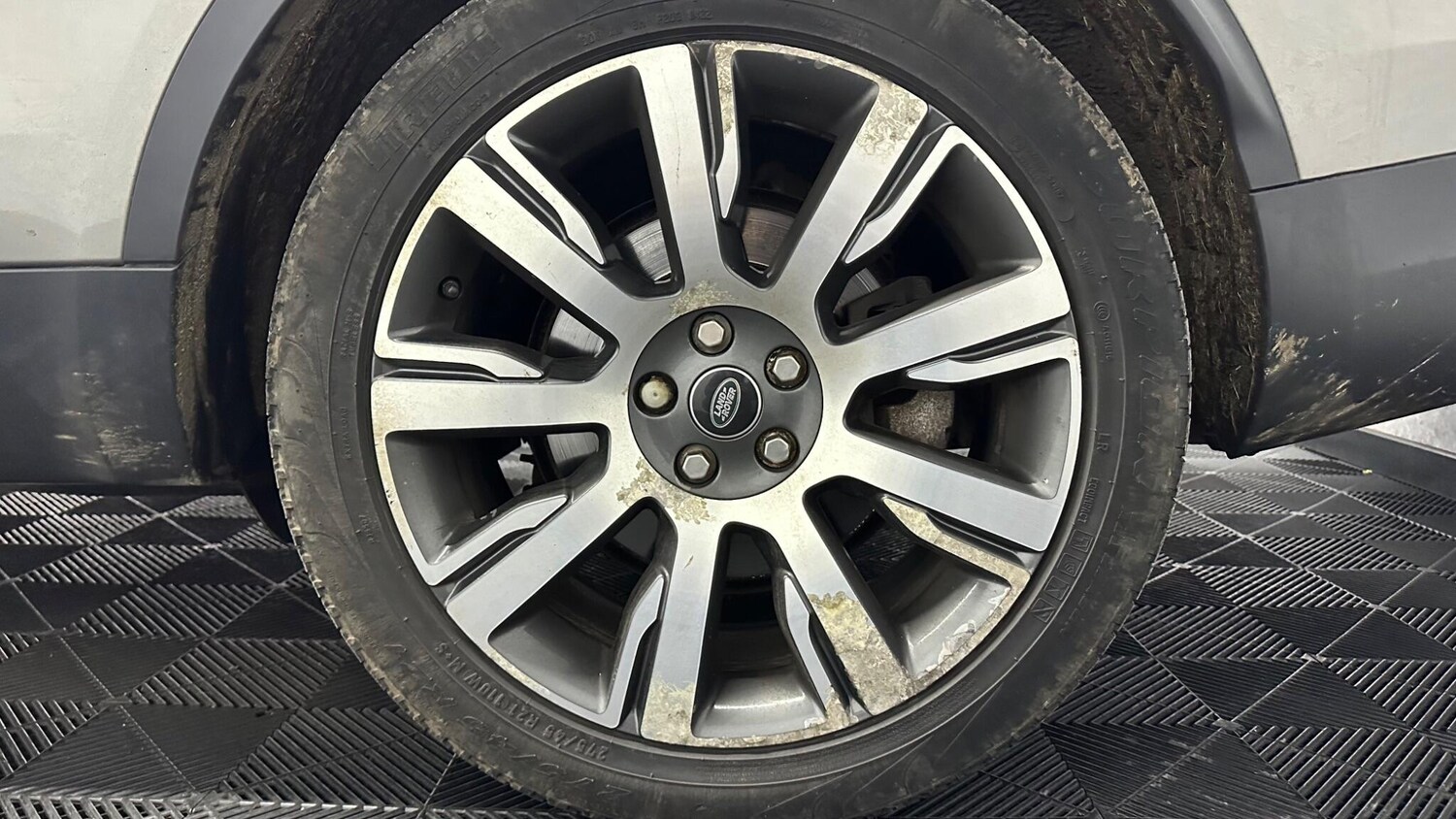 Used Land Rover Discovery 2017 for sale - 78058443: Photo 44