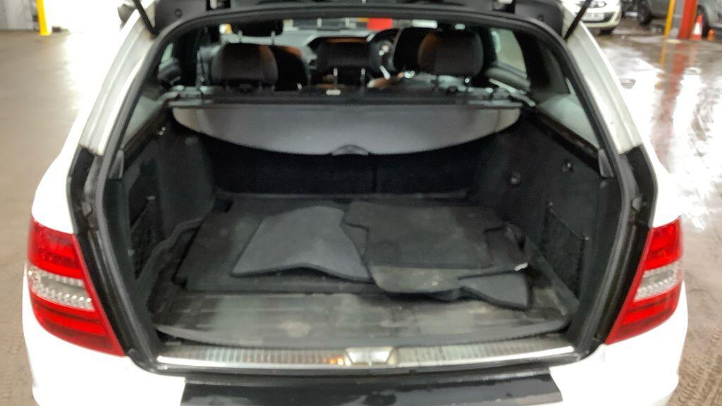 Used Mercedes-Benz C Class 2014 for sale - 77315415: Photo 11