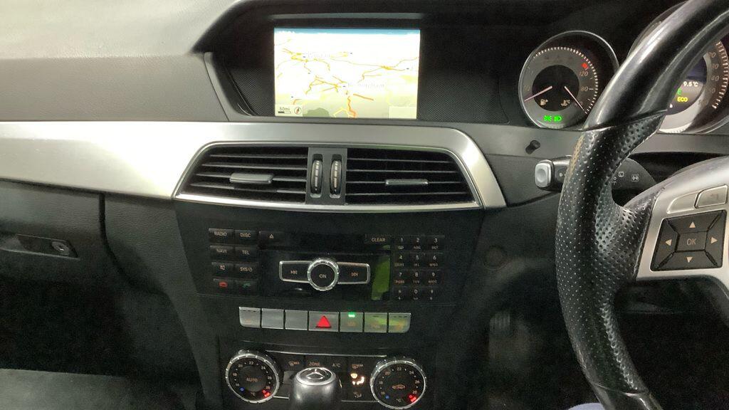 Used Mercedes-Benz C Class 2014 for sale - 77315415: Photo 4