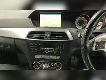 Used Mercedes-Benz C Class 2014 for sale - 77315415: Photo