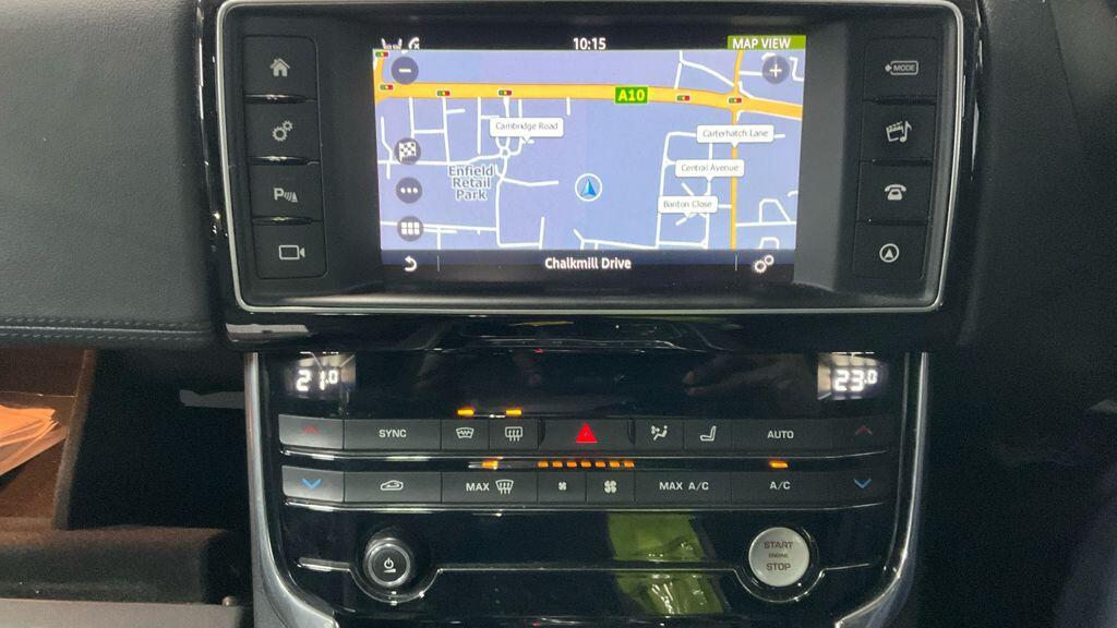 Used Jaguar XE 2016 for sale - 77633445: Photo 4