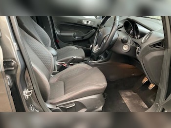 Used Ford Fiesta 2017 for sale - 78384354: Photo